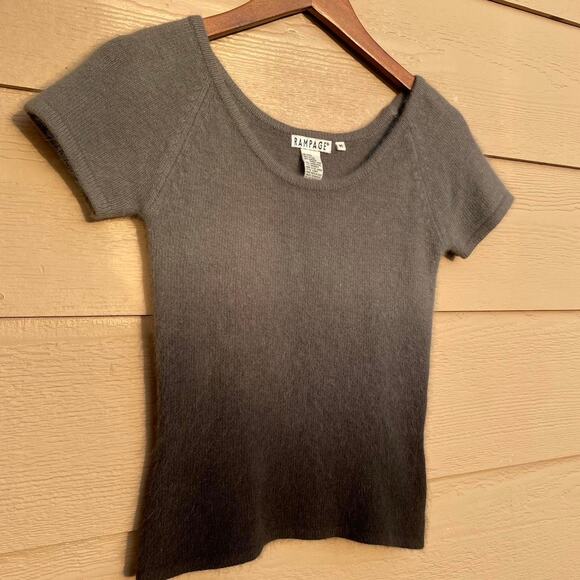 Stunning Gradient Angora Short Sleeve Blouse - Picture 1 of 5